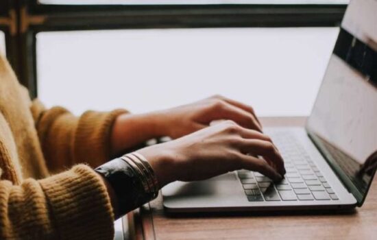 online communication corona